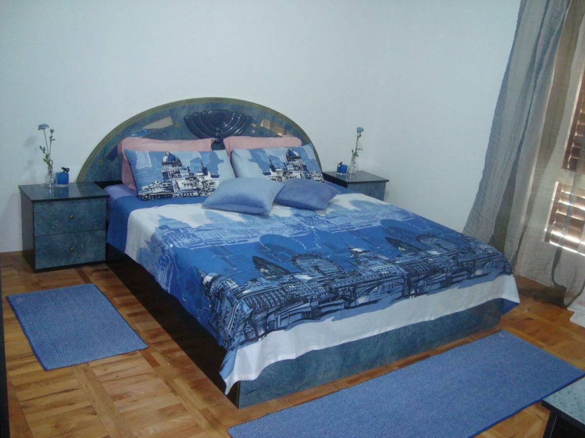 Apartment Ilina Vodice Bagian luar foto