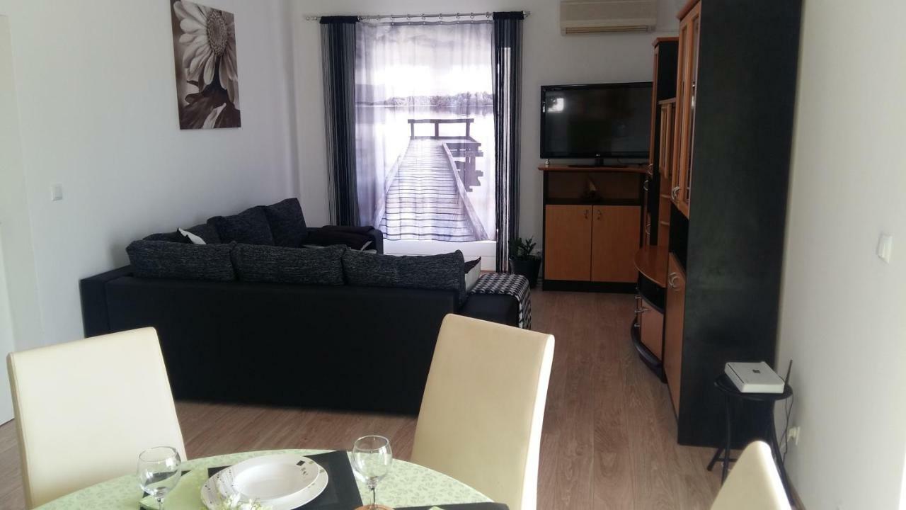 Apartment Ilina Vodice Bagian luar foto