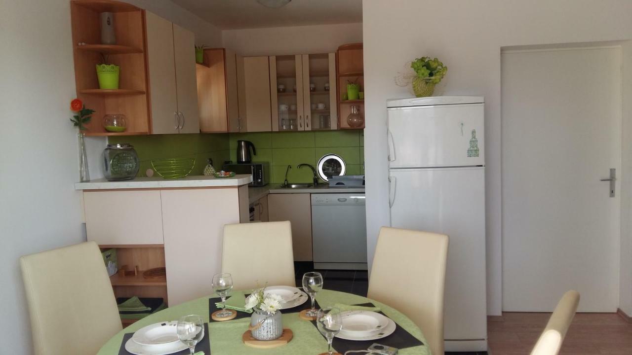 Apartment Ilina Vodice Bagian luar foto